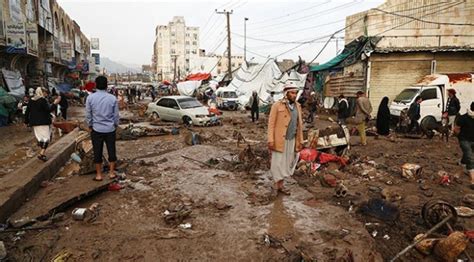 Y­e­m­e­n­­d­e­ ­s­e­l­ ­f­e­l­a­k­e­t­i­ ­y­ı­k­t­ı­ ­g­e­ç­t­i­